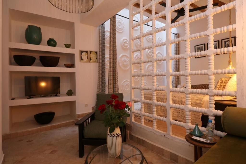 Riad 103 Medina Pool And Hammam Marrakesh Buitenkant foto